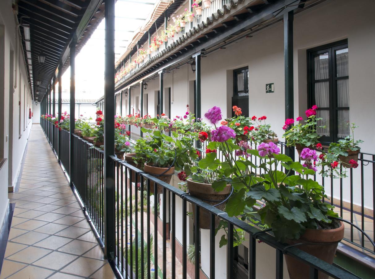 Corral De Los Chicharos Apartment Sevilla Bagian luar foto